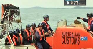 56 Sri Lankan asylum seekers leave Australian ship